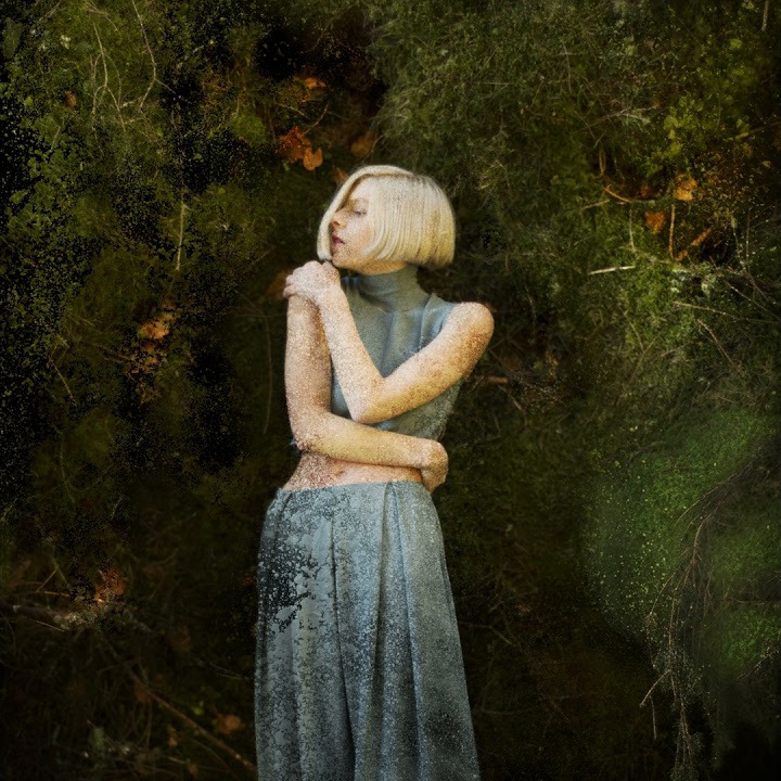 AURORA – Runaway
